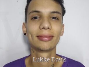 Lukke_Davis